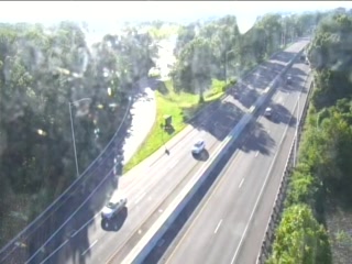 CAM 120 East Hartford RT 2 WB Exit 5A - Main road camera