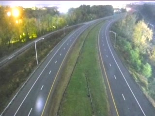 CAM 157 Cromwell RT 9 MEDIAN Between Exits 27 & 24 - Rt. 99 (Main St.)
